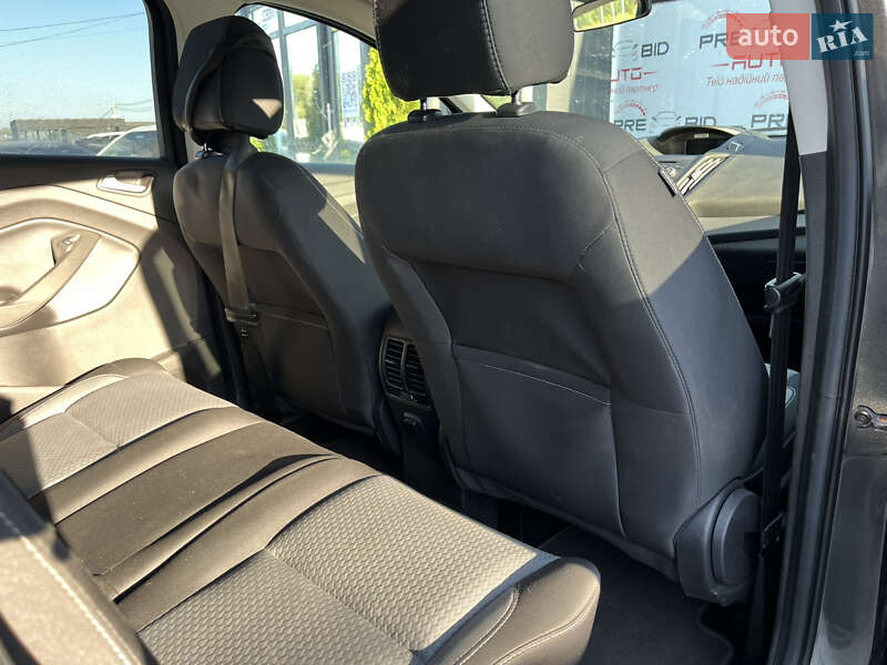 Внедорожник / Кроссовер Ford Escape 2016 в Львове