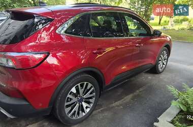 Внедорожник / Кроссовер Ford Escape 2020 в 