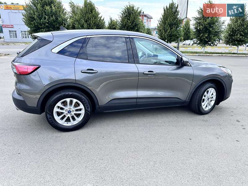 Внедорожник / Кроссовер Ford Escape 2021 в Буче