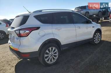 Внедорожник / Кроссовер Ford Escape 2017 в 