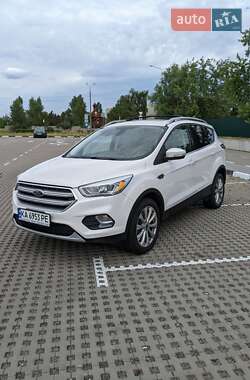 Позашляховик / Кросовер Ford Escape 2016 в Києві
