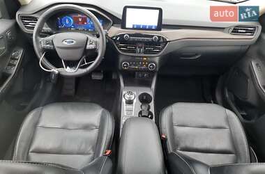 Внедорожник / Кроссовер Ford Escape 2020 в 