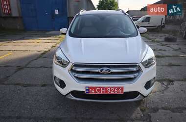 Внедорожник / Кроссовер Ford Escape 2017 в 