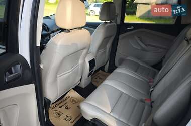 Внедорожник / Кроссовер Ford Escape 2017 в 