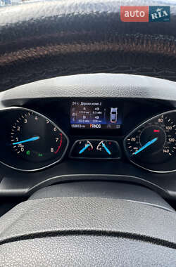 Внедорожник / Кроссовер Ford Escape 2016 в 