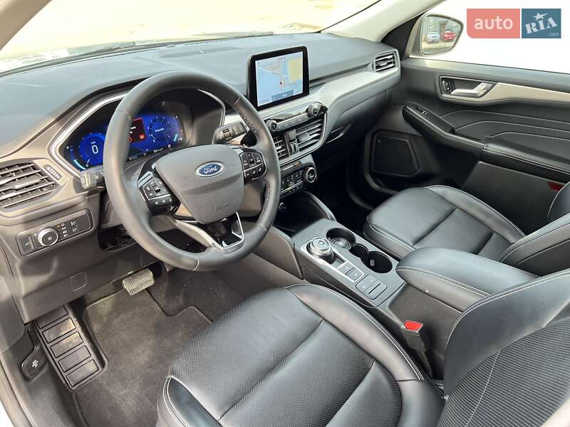 Внедорожник / Кроссовер Ford Escape 2021 в 