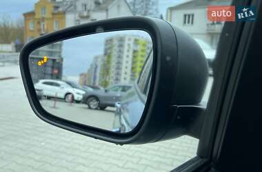 Внедорожник / Кроссовер Ford Escape 2022 в 