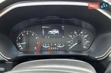 Внедорожник / Кроссовер Ford Escape 2022 в 