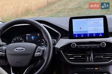 Внедорожник / Кроссовер Ford Escape 2021 в 