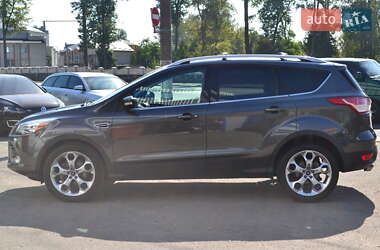 Позашляховик / Кросовер Ford Escape 2015 в 
