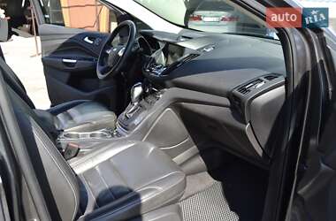 Позашляховик / Кросовер Ford Escape 2015 в 