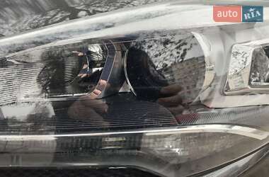 Позашляховик / Кросовер Ford Escape 2015 в 