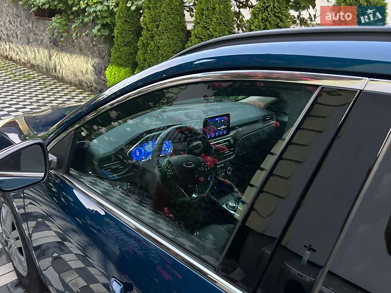 Внедорожник / Кроссовер Ford Escape 2019 в Хмельницком