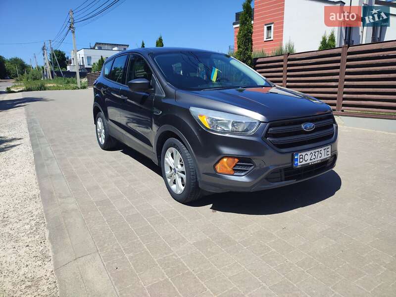 Позашляховик / Кросовер Ford Escape 2016 в Львові