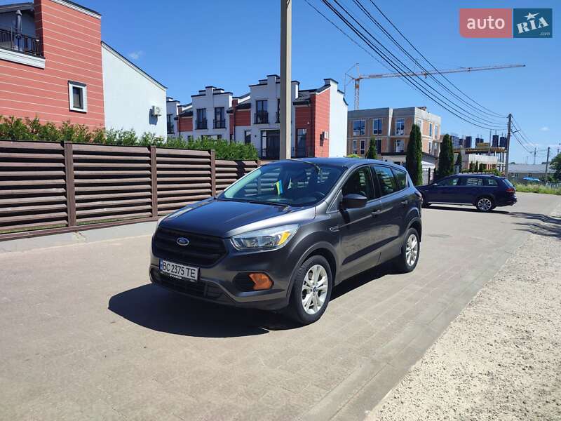 Позашляховик / Кросовер Ford Escape 2016 в Львові