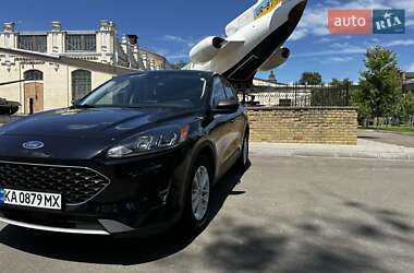 Внедорожник / Кроссовер Ford Escape 2022 в 