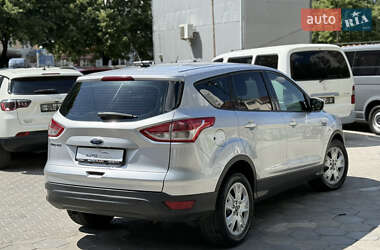 Внедорожник / Кроссовер Ford Escape 2016 в 