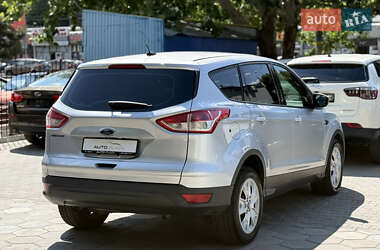 Внедорожник / Кроссовер Ford Escape 2016 в 