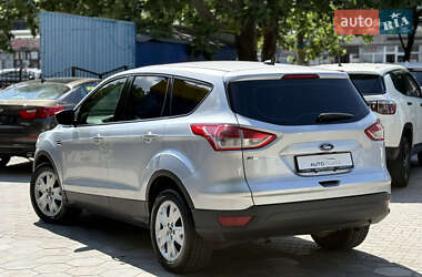 Внедорожник / Кроссовер Ford Escape 2016 в 