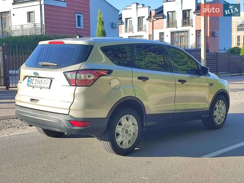 Внедорожник / Кроссовер Ford Escape 2017 в Львове