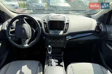 Внедорожник / Кроссовер Ford Escape 2019 в 