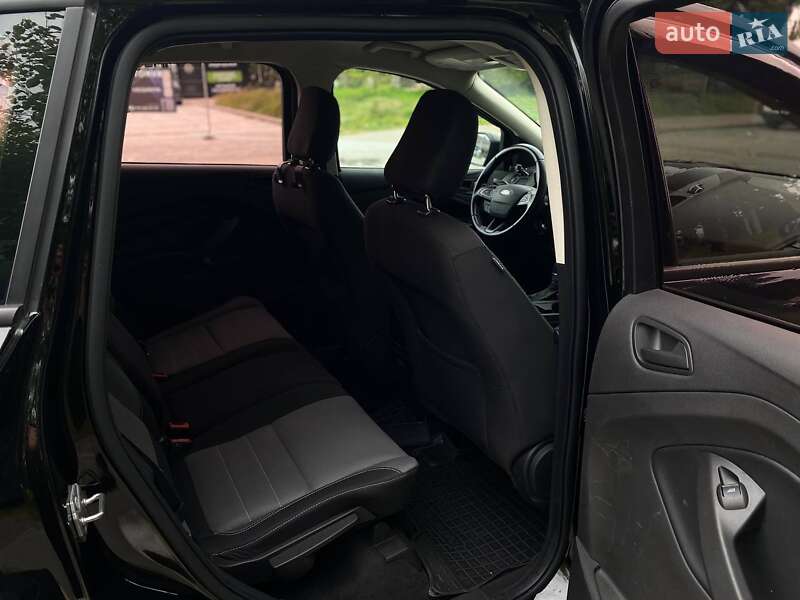 Внедорожник / Кроссовер Ford Escape 2019 в Киеве