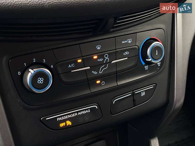 Внедорожник / Кроссовер Ford Escape 2019 в Киеве