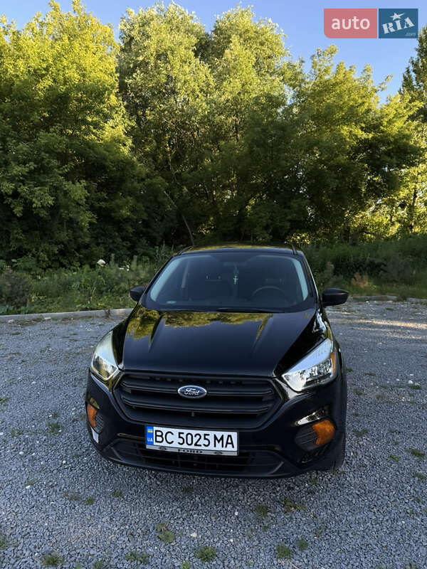 Внедорожник / Кроссовер Ford Escape 2016 в 