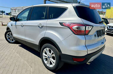 Внедорожник / Кроссовер Ford Escape 2017 в 