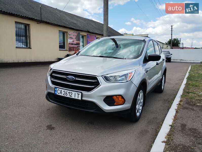 Позашляховик / Кросовер Ford Escape 2016 в Смілі