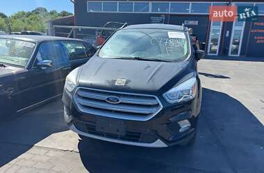Внедорожник / Кроссовер Ford Escape 2018 в Львове