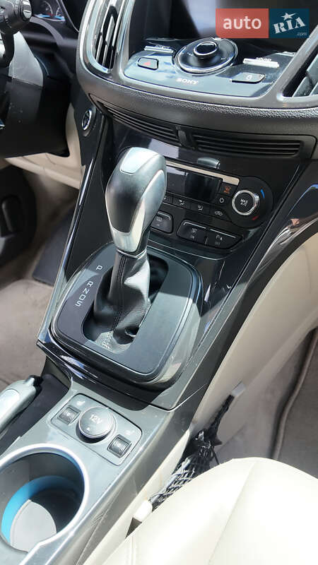 Внедорожник / Кроссовер Ford Escape 2015 в Киеве