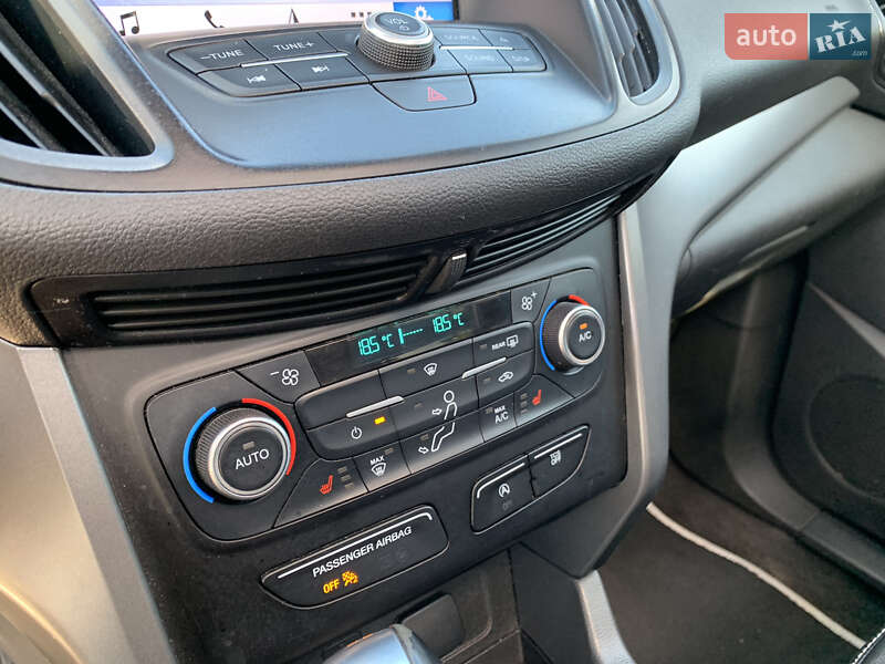 Внедорожник / Кроссовер Ford Escape 2018 в Киеве