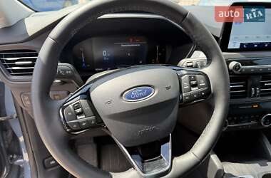 Позашляховик / Кросовер Ford Escape 2023 в 