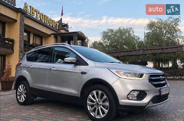 Внедорожник / Кроссовер Ford Escape 2017 в 