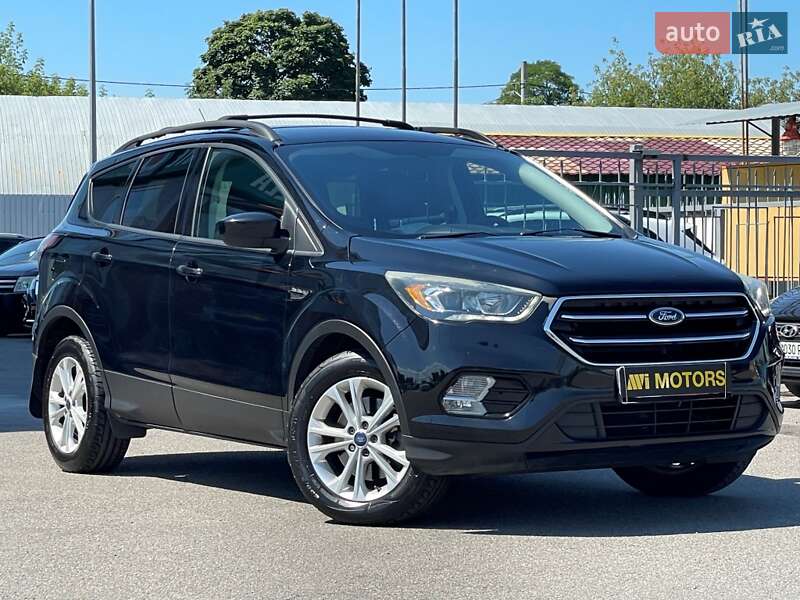 Внедорожник / Кроссовер Ford Escape 2017 в Киеве