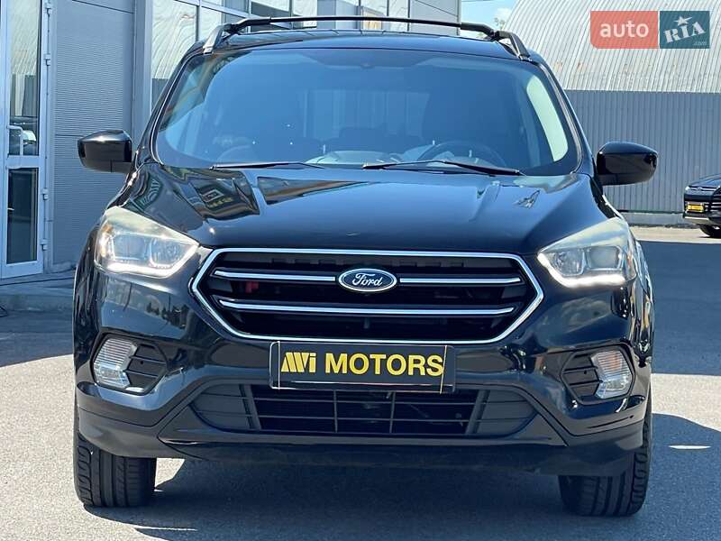 Внедорожник / Кроссовер Ford Escape 2017 в Киеве