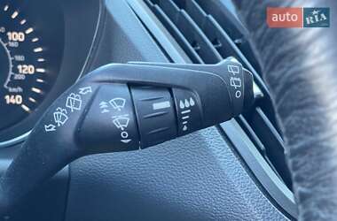 Внедорожник / Кроссовер Ford Escape 2017 в 