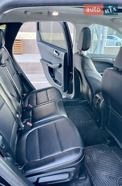 Внедорожник / Кроссовер Ford Escape 2021 в 