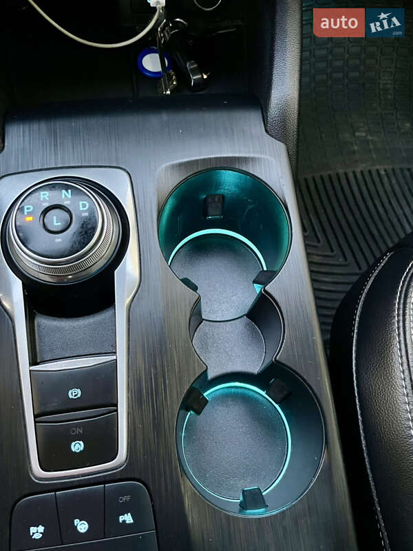 Внедорожник / Кроссовер Ford Escape 2021 в Тернополе