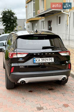 Внедорожник / Кроссовер Ford Escape 2021 в 