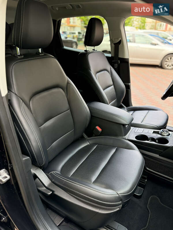Внедорожник / Кроссовер Ford Escape 2021 в Киеве