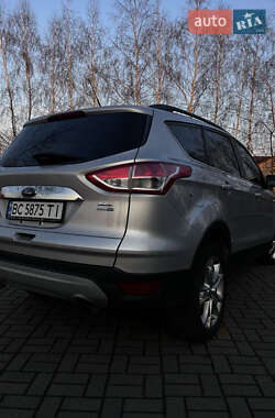 Внедорожник / Кроссовер Ford Escape 2013 в 