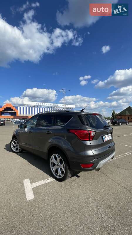 Внедорожник / Кроссовер Ford Escape 2019 в Днепре