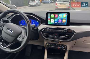 Внедорожник / Кроссовер Ford Escape 2020 в 