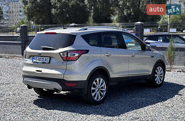Внедорожник / Кроссовер Ford Escape 2017 в 