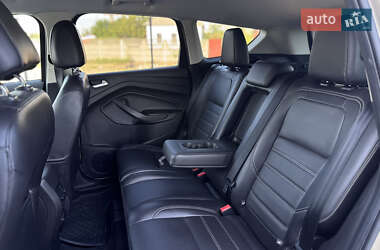 Внедорожник / Кроссовер Ford Escape 2017 в 