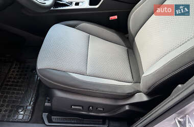Внедорожник / Кроссовер Ford Escape 2017 в 