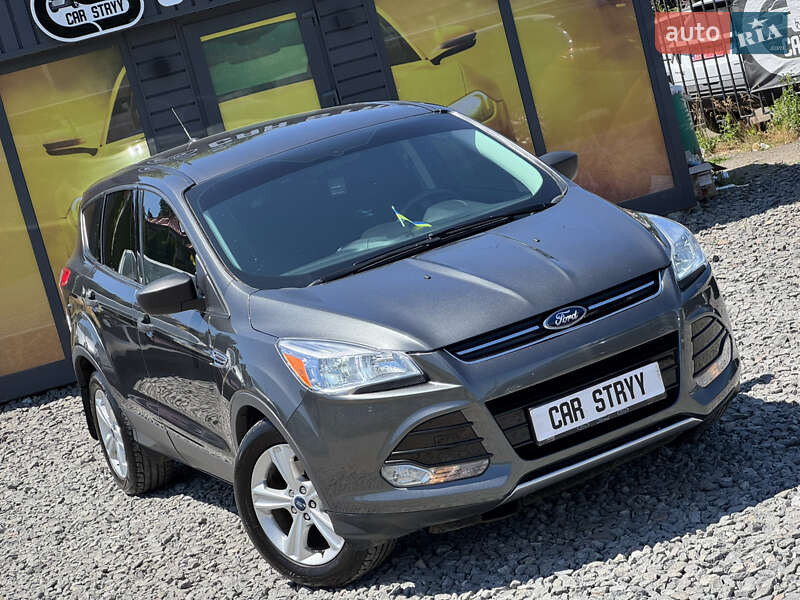 Внедорожник / Кроссовер Ford Escape 2014 в Стрые