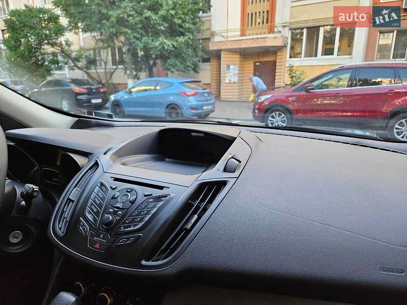 Внедорожник / Кроссовер Ford Escape 2014 в Вишневом
